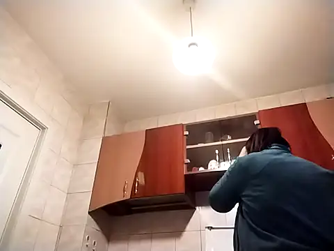 Dana92va online show from March 29, 2026, 8:38 am