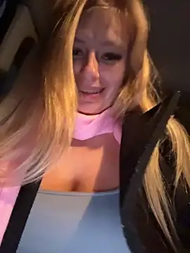 Snapshot of Betsy chatting on February 15, 2026, 4:06 pm Betsy online show from February 15, 2026, 4:06 pm