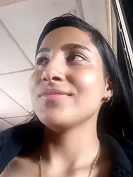 Vera Luna  online show from January 17, 2026, 6:22 pm