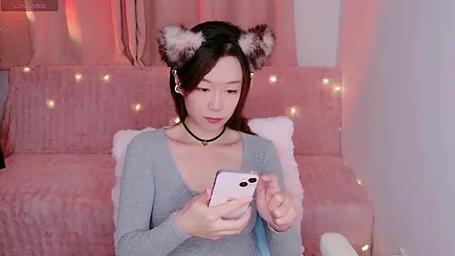 Snapshot of xiaomaoyouyou chatting on December 18, 2025, 3:27 pm xiaomaoyouyou online show from December 18, 2025, 3:27 pm