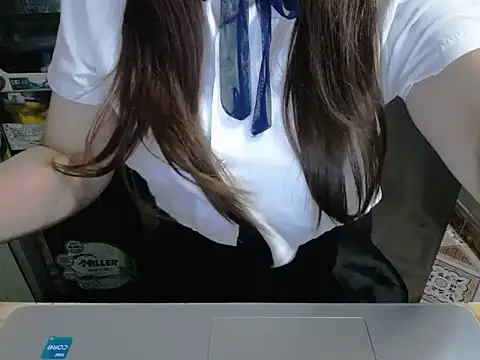 Snapshot of maian_love chatting on June 3, 2026, 7:18 pm maian love online show from June 3, 2026, 7:18 pm