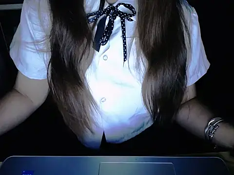Snapshot of maian_love chatting on May 24, 2026, 7:03 pm maian love online show from May 24, 2026, 7:03 pm