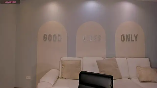 Snapshot of MadisonKane chatting on January 18, 2026, 11:13 am MadisonKane online show from January 18, 2026, 11:13 am