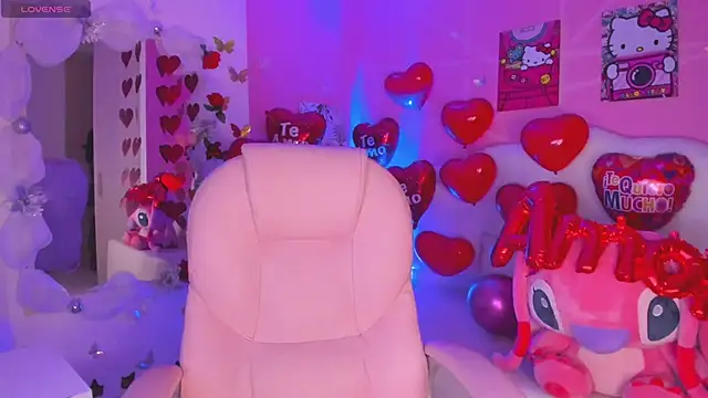 isabella castillo  online show from February 14, 2026, 9:04 pm