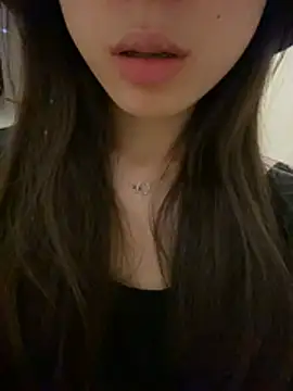 Snapshot of yaqing666 chatting on May 4, 2026, 4:21 pm yaqing666 online show from May 4, 2026, 4:21 pm