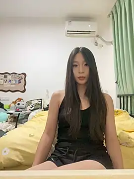 yaqing666 online show from July 13, 2026, 1:54 pm