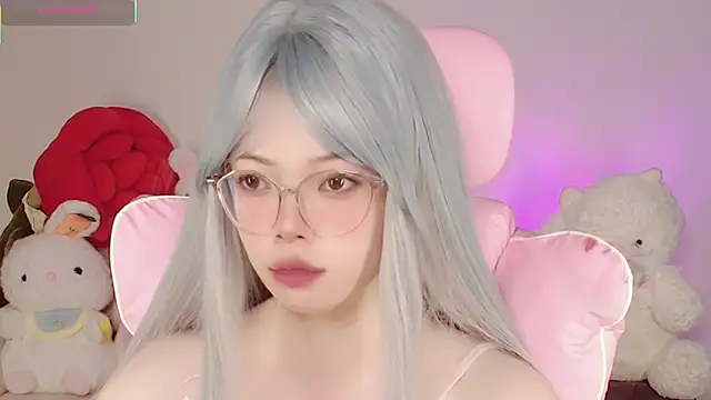 Snapshot of Miyeoonn chatting on April 19, 2026, 6:03 am Miyeoonn online show from April 19, 2026, 6:03 am
