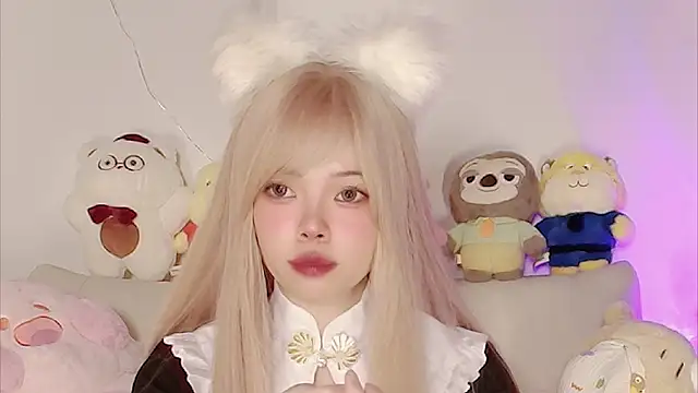 Snapshot of Miyeoonn chatting on January 13, 2026, 2:43 pm Miyeoonn online show from January 13, 2026, 2:43 pm