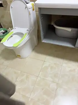 luckybaby666999 online show from April 8, 2026, 12:50 pm