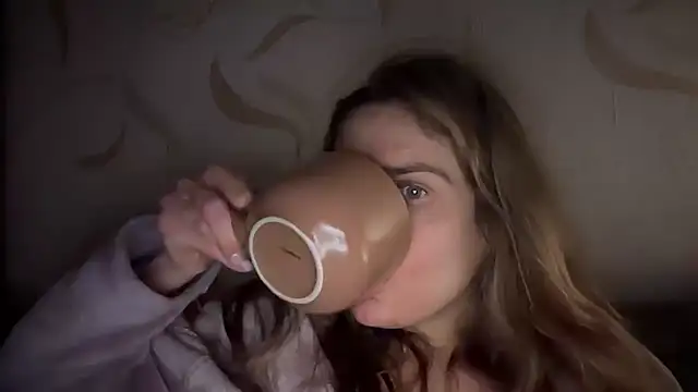 Snapshot of MALVINA0077 chatting on January 18, 2026, 10:13 pm MALVINA0077 online show from January 18, 2026, 10:13 pm