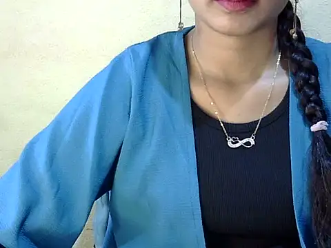 Snapshot of Shab_M chatting on July 6, 2026, 7:15 am Shab M online show from July 6, 2026, 7:15 am