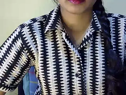 Snapshot of Shab_M chatting on July 2, 2026, 7:36 am Shab M online show from July 2, 2026, 7:36 am