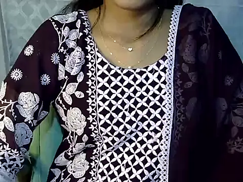 Snapshot of Shab_M chatting on February 27, 2026, 5:02 pm Shab M online show from February 27, 2026, 5:02 pm