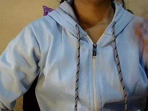Snapshot of Shab_M chatting on July 5, 2026, 7:37 am Shab M online show from July 5, 2026, 7:37 am