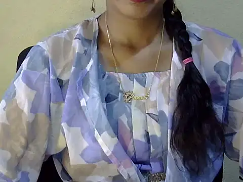 Snapshot of Shab_M chatting on May 19, 2026, 6:42 am Shab M online show from May 19, 2026, 6:42 am