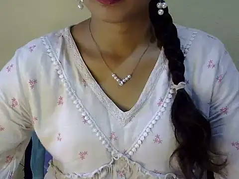 Snapshot of Shab_M chatting on June 21, 2026, 6:41 am Shab M online show from June 21, 2026, 6:41 am
