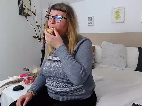 OlgaPavlova online show from April 15, 2026, 11:38 am