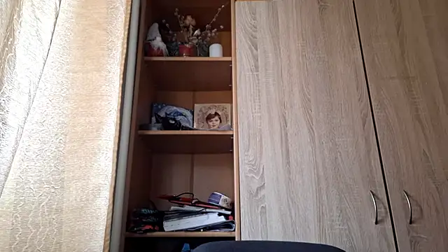 KellyKelik online show from January 13, 2026, 8:18 am