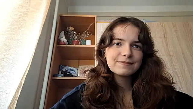 KellyKelik online show from January 12, 2026, 10:11 am