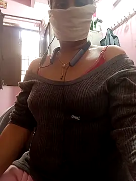 Snapshot of Tanya_Sharma98 chatting on December 17, 2025, 6:51 am Tanya Sharma98 online show from December 17, 2025, 6:51 am