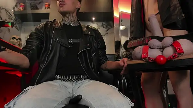 AlecBanne online show from April 17, 2026, 11:07 pm