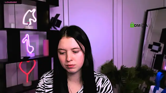 Snapshot of diara_ti chatting on December 16, 2025, 7:18 pm diara ti online show from December 16, 2025, 7:18 pm