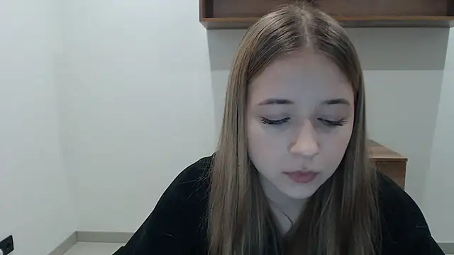 SweetBellaa  online show from January 12, 2026, 5:20 pm