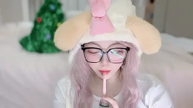 fayebabe online show from December 16, 2025, 1:37 pm