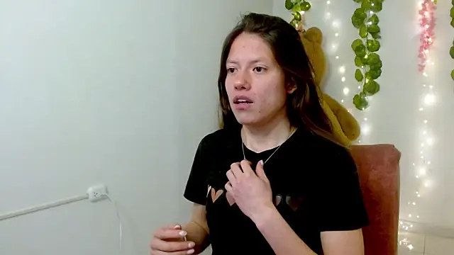 daphne160920 online show from December 5, 2025, 3:10 pm