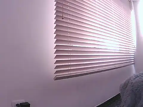 Fernanda andrew online show from March 21, 2026, 2:32 pm