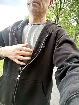 Snapshot of jefflatex45 chatting on May 7, 2026, 11:24 am jefflatex45 online show from May 7, 2026, 11:24 am