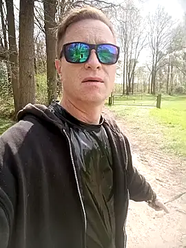 Snapshot of jefflatex45 chatting on April 10, 2026, 11:28 am jefflatex45 online show from April 10, 2026, 11:28 am