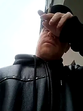 jefflatex45 online show from December 20, 2025, 2:20 pm