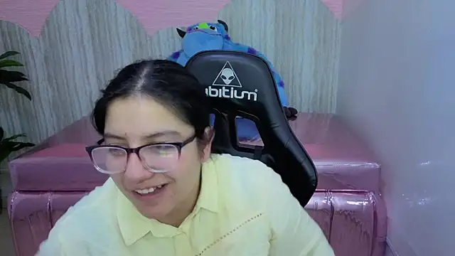 eva smit t online show from March 21, 2026, 2:46 am