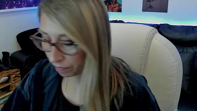 Scarlett 079 online show from February 12, 2026, 12:38 pm