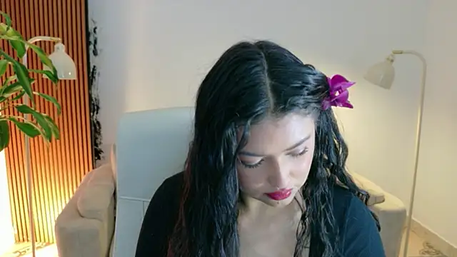 Snapshot of victoria___moon chatting on June 22, 2026, 2:58 pm victoria moon online show from June 22, 2026, 2:58 pm