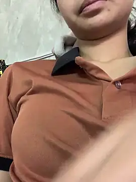 Mon babyy online show from March 1, 2026, 3:17 am