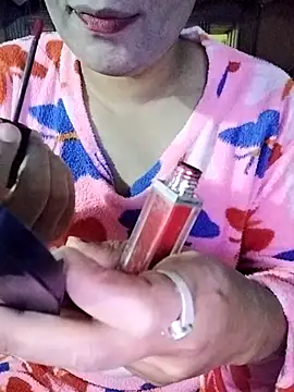 Snapshot of desiriya11 chatting on December 15, 2025, 7:47 am desiriya11 online show from December 15, 2025, 7:47 am