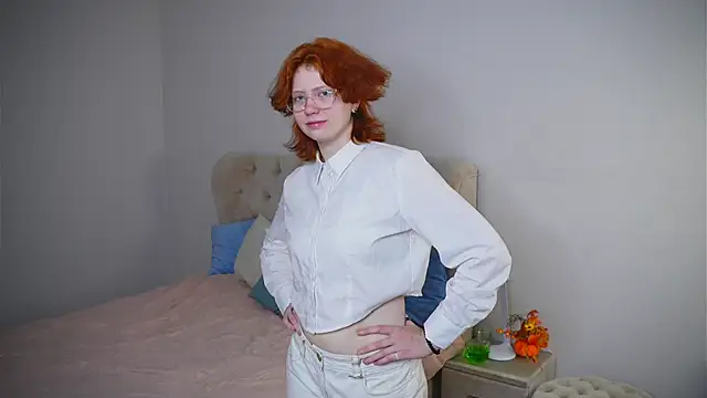 DainaDavignon online show from December 19, 2025, 4:38 am