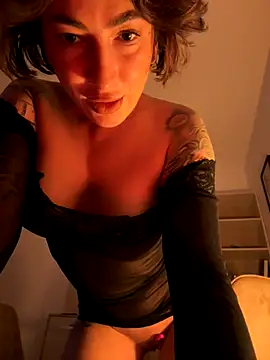 KhalesiX online show from December 4, 2025, 4:39 pm