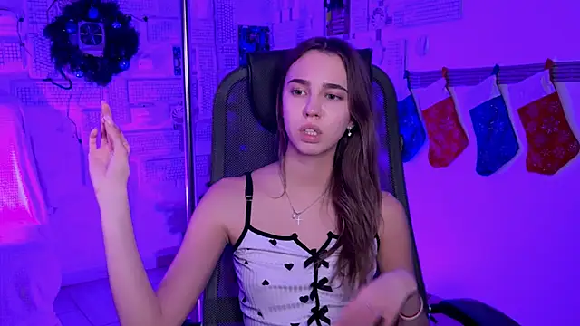 Snapshot of KimPorins chatting on December 15, 2025, 1:17 pm KimPorins online show from December 15, 2025, 1:17 pm