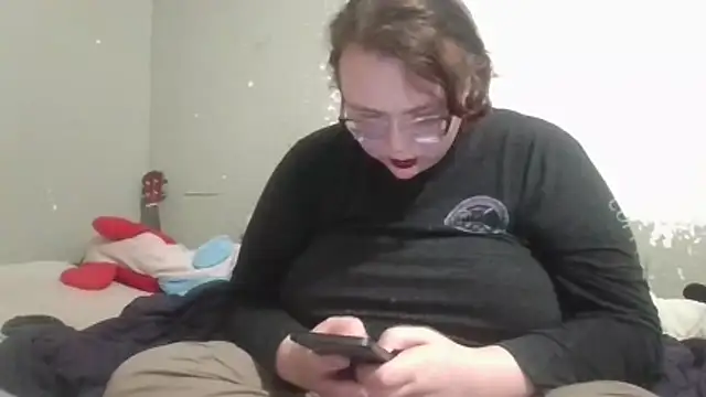 Rentastnrgurl online show from December 16, 2025, 12:53 pm