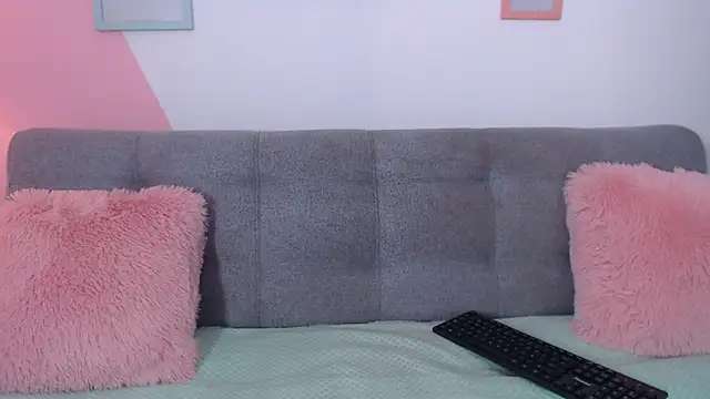 sarah saen online show from December 16, 2025, 1:48 pm