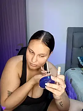 Valeriaa 21 online show from June 26, 2026, 10:37 pm
