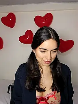 Snapshot of saasha_Petit chatting on February 15, 2026, 10:58 am saasha Petit online show from February 15, 2026, 10:58 am