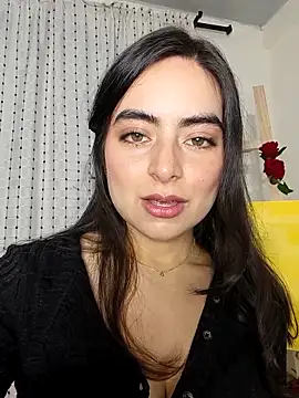 saasha Petit online show from March 17, 2026, 11:02 am