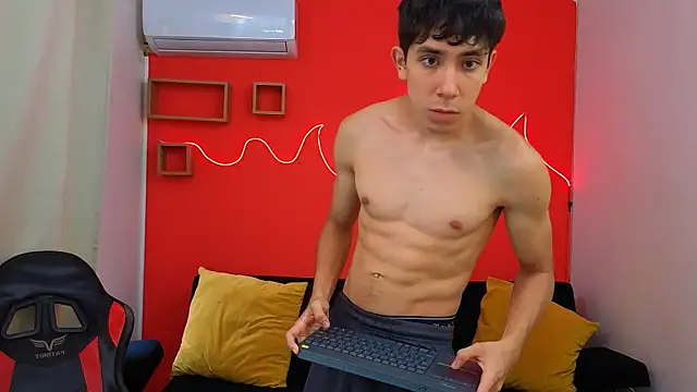 Neo Twink online show from June 14, 2026, 4:19 pm
