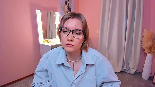 NanSalen online show from December 5, 2025, 11:20 am