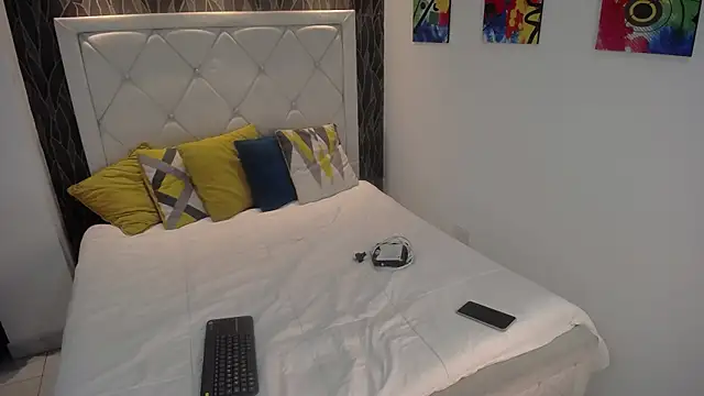 Snapshot of Kat_Cute chatting on January 11, 2026, 12:28 am Kat Cute online show from January 11, 2026, 12:28 am