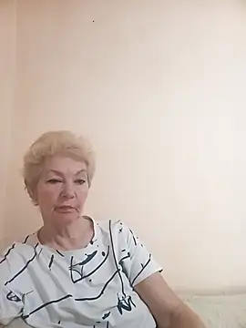 Snapshot of Calypso-Loove chatting on April 25, 2026, 7:11 am Calypso-Loove online show from April 25, 2026, 7:11 am